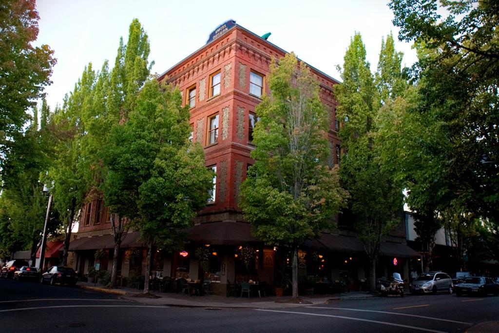Mcmenamins Hotel Oregon Мак-Міннвілл Екстер'єр фото
